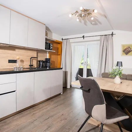 דירה Lechner פרטיסאו