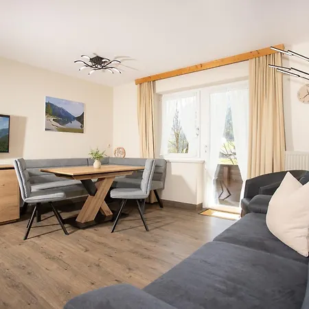 Lechner Пертизау